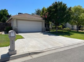 featured image of 5577 W Oak Ave #1