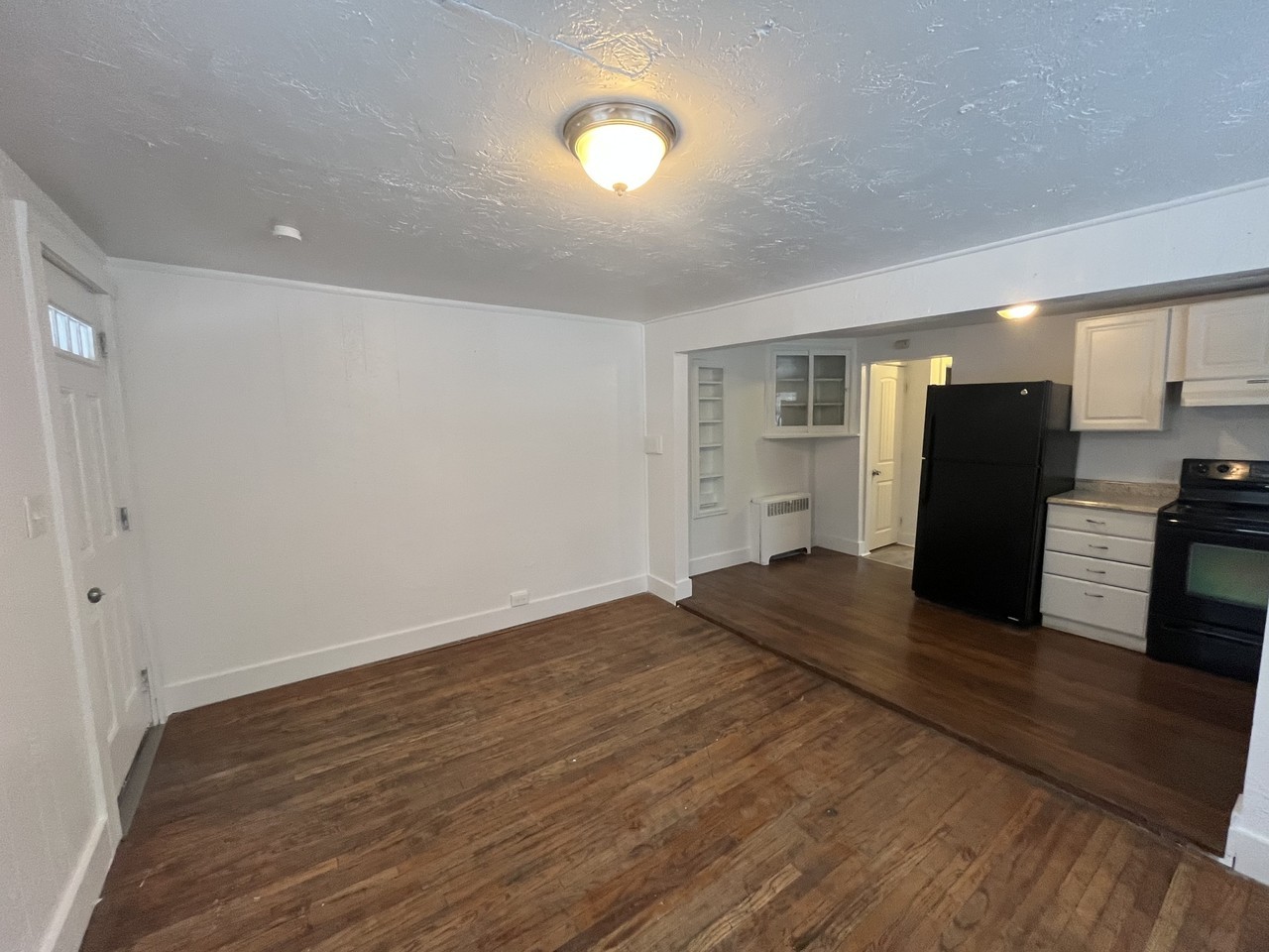 1235 32nd Street Unit B - Photo 3 of 30