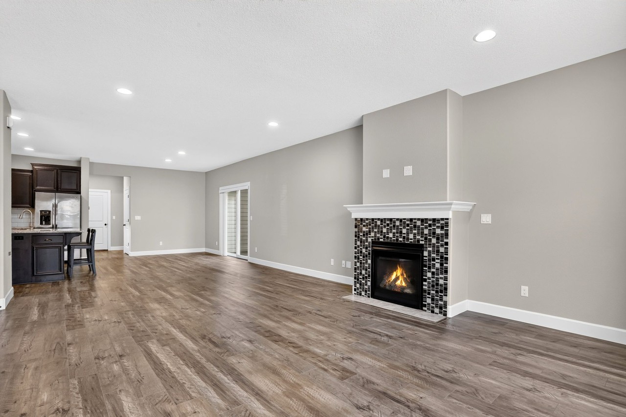 3765 Se Mckenzie Ave #1 - Photo 5 of 34