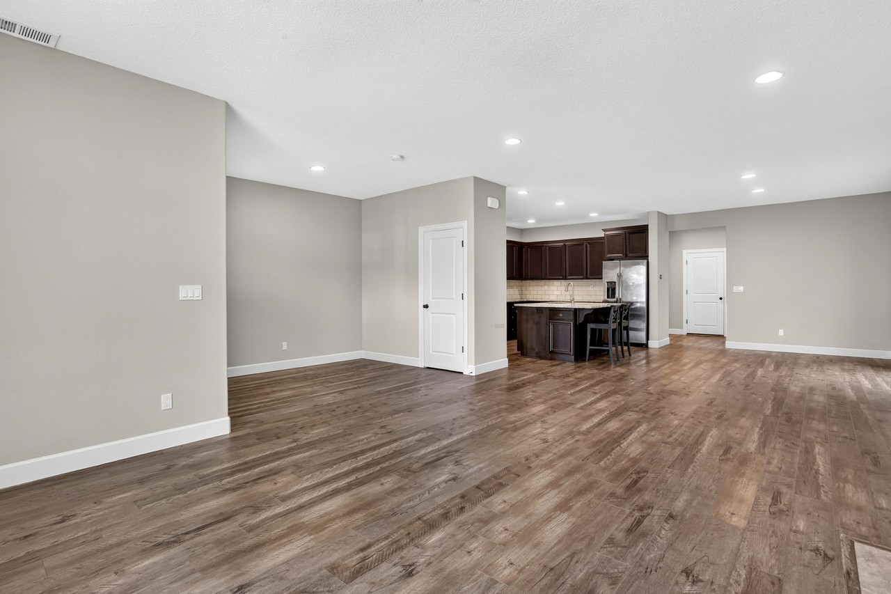 3765 Se Mckenzie Ave #1 - Photo 6 of 34