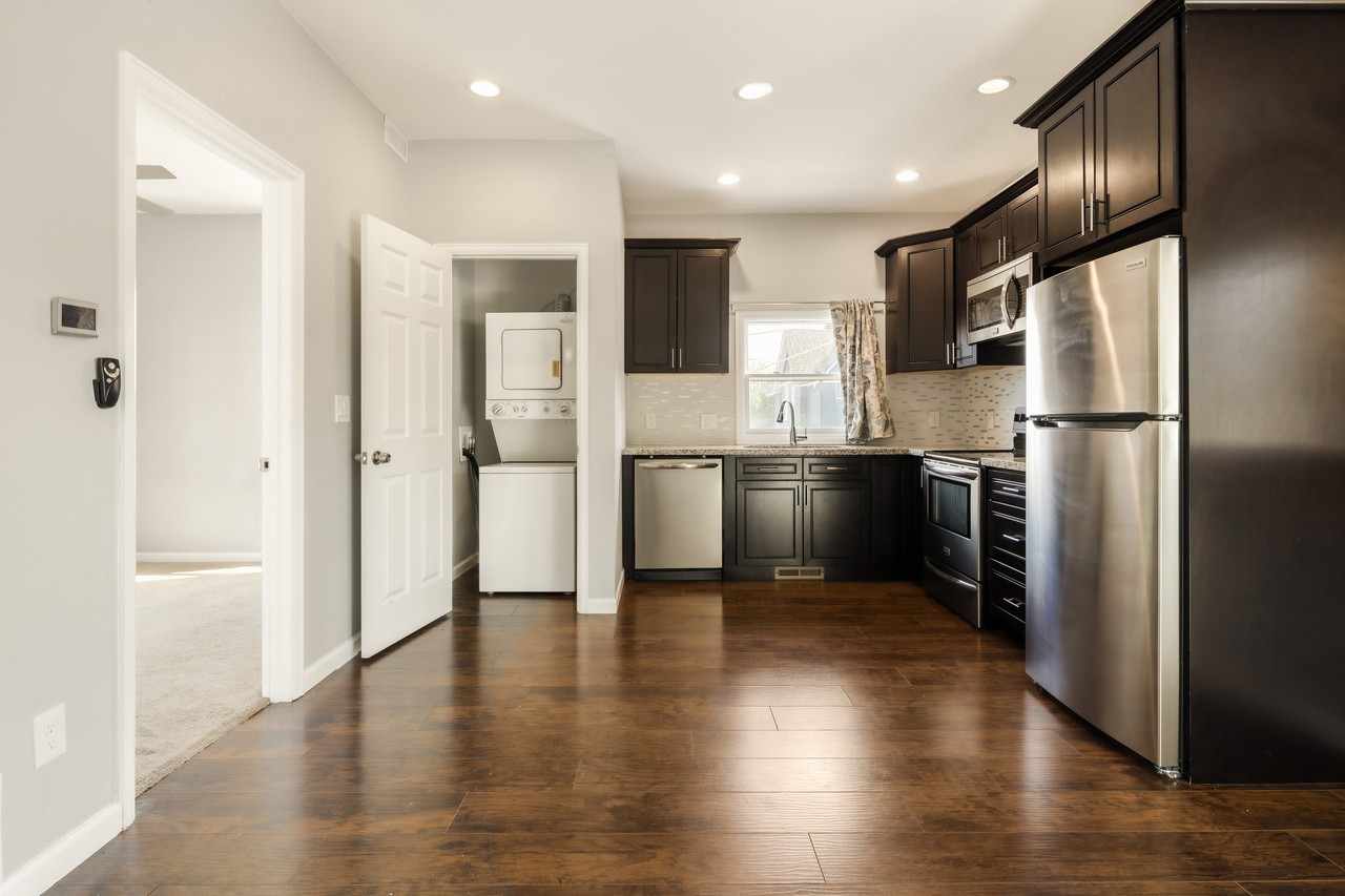 1650 1/2 Gaylord St #1 - Photo 4 of 10