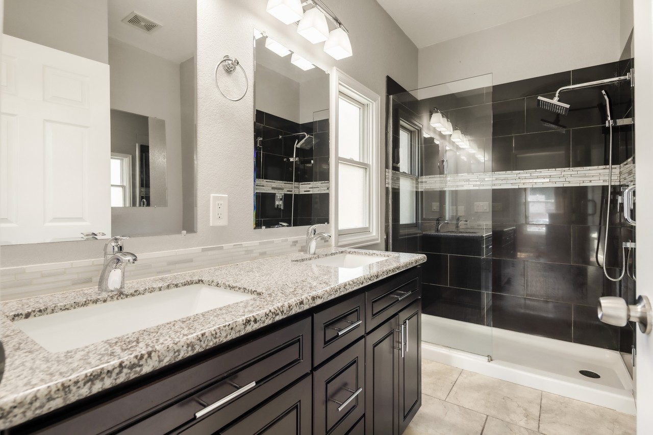 1650 1/2 Gaylord St #1 - Photo 7 of 10
