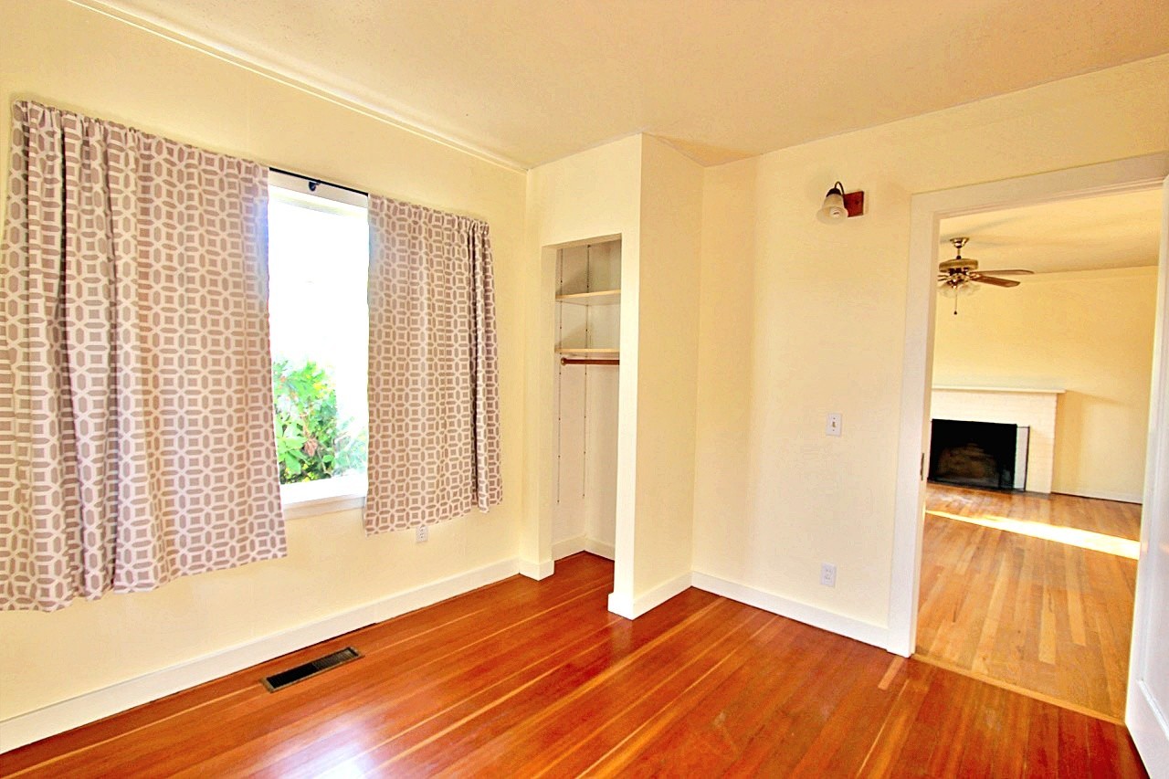 7405 N Fenwick Ave #1 - Photo 7 of 24