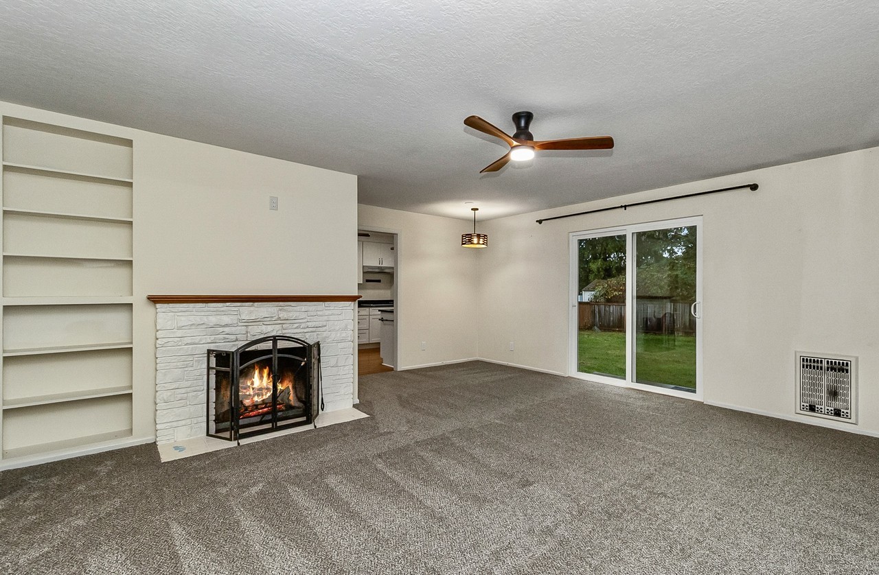 6901 Columbia Ct #1 - Photo 5 of 35