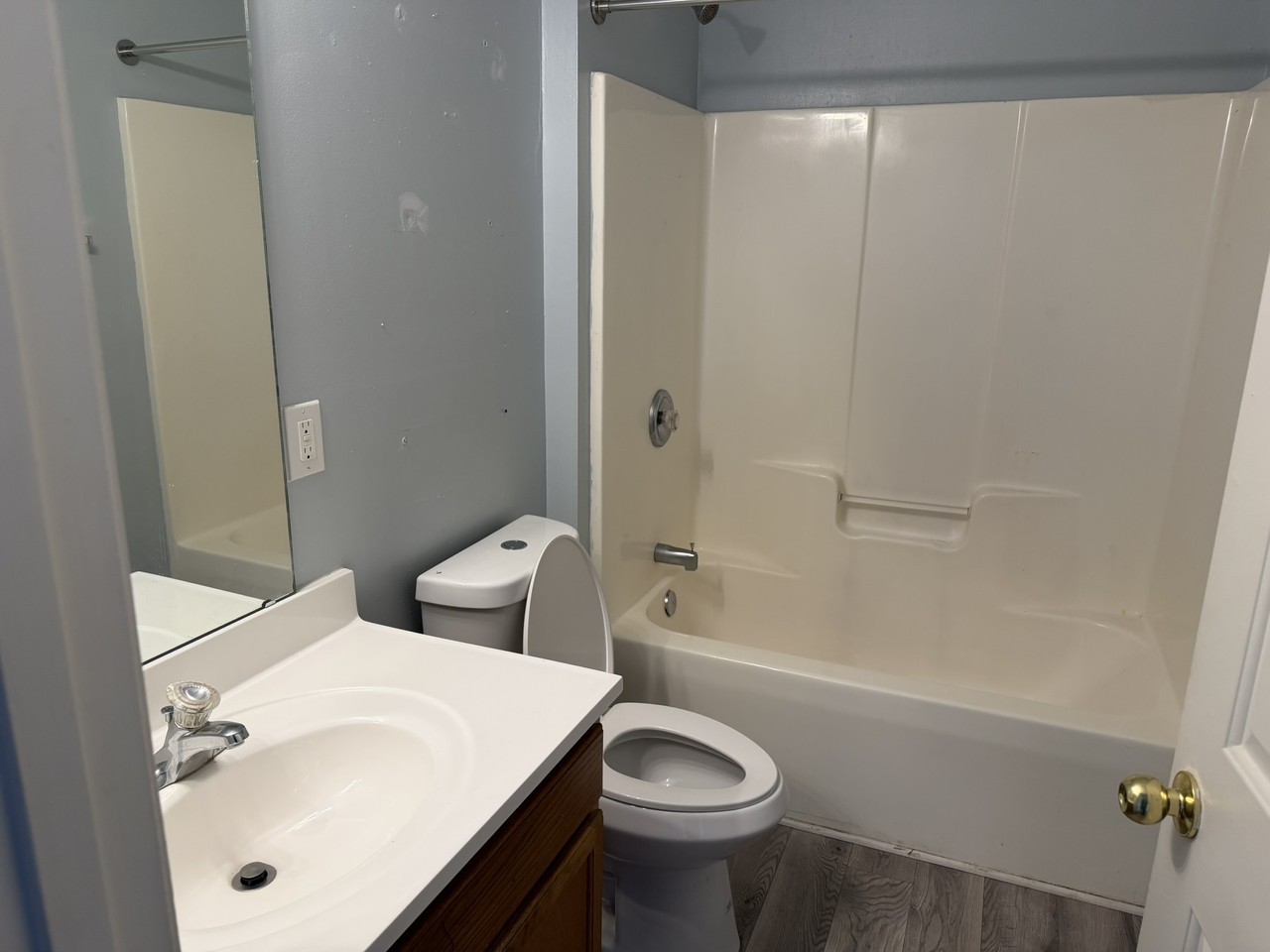 204 Hadley Commons Dr #1 - Photo 7 of 14
