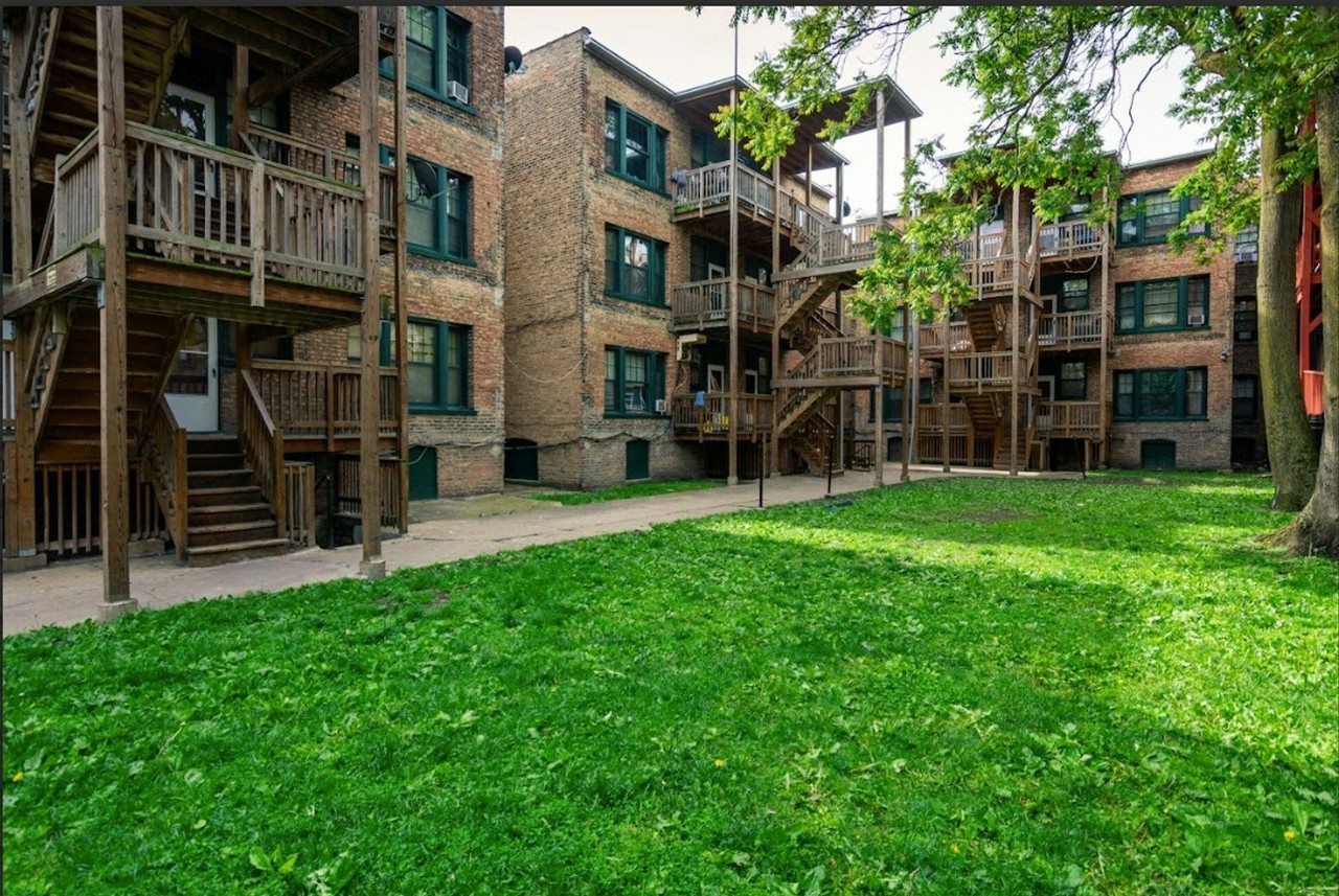 108 North Karlov Avenue, Unit 3 - Photo 6 of 7