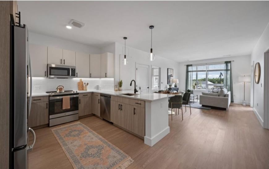 728 Broadway - Photo 2 of 6
