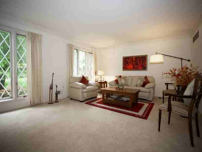 50 Pinewood Crescent - Photo 2 of 16