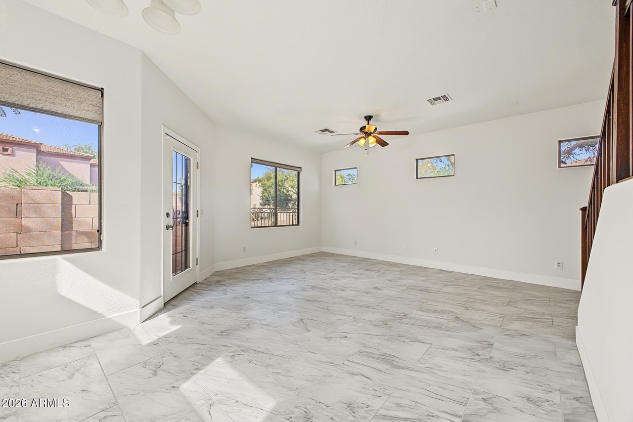 3625 W Kathleen Rd - Photo 7 of 31