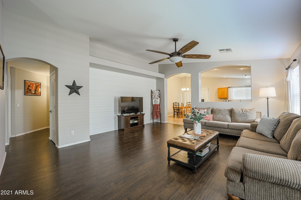 15150 W Woodlands Ave - Photo 2 of 24
