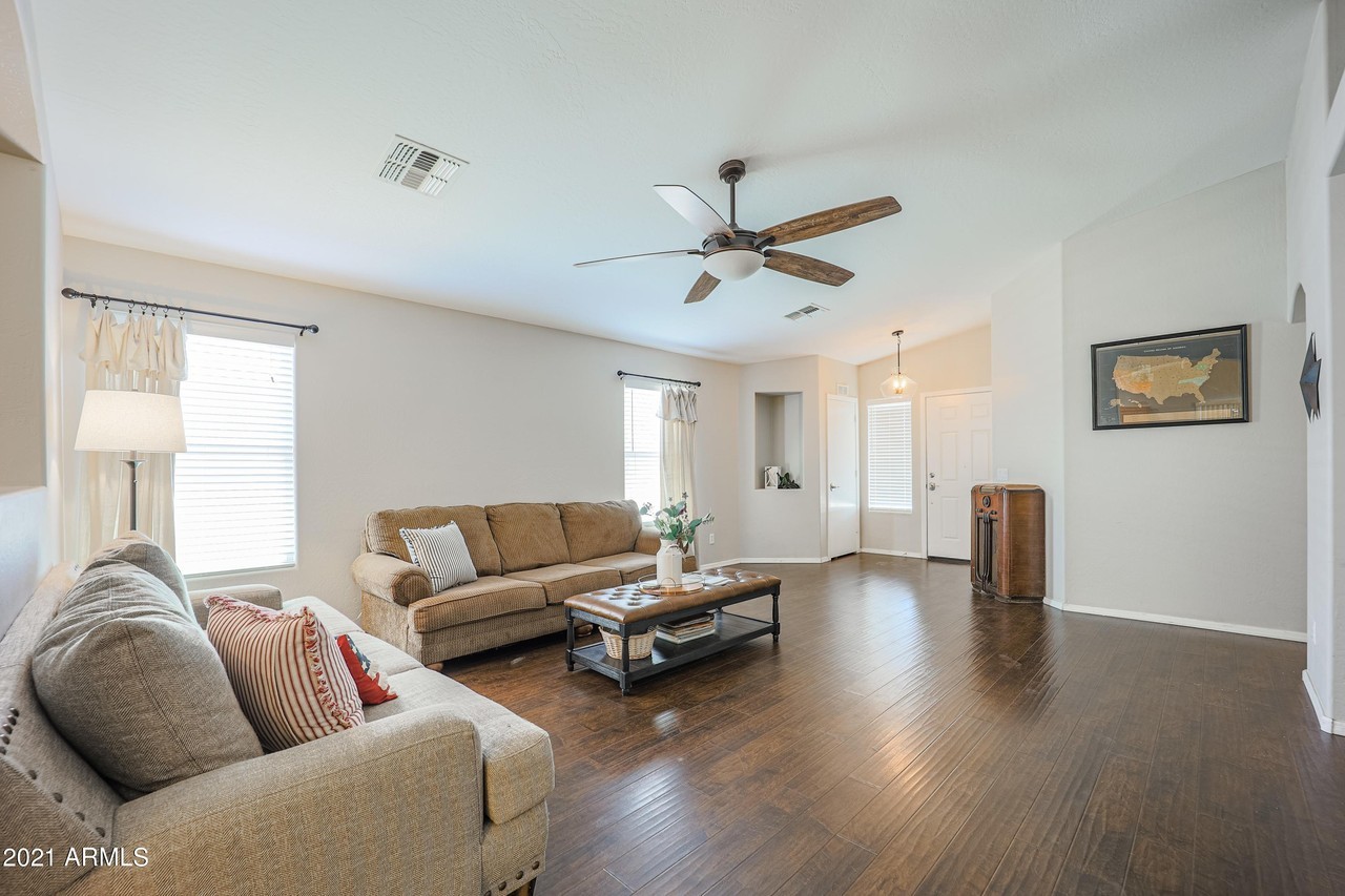 15150 W Woodlands Ave - Photo 4 of 24