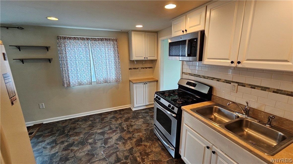 107 Fowler Ave #LEFT - Photo 5 of 27