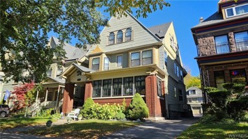 featured image of 419 Richmond Ave #2