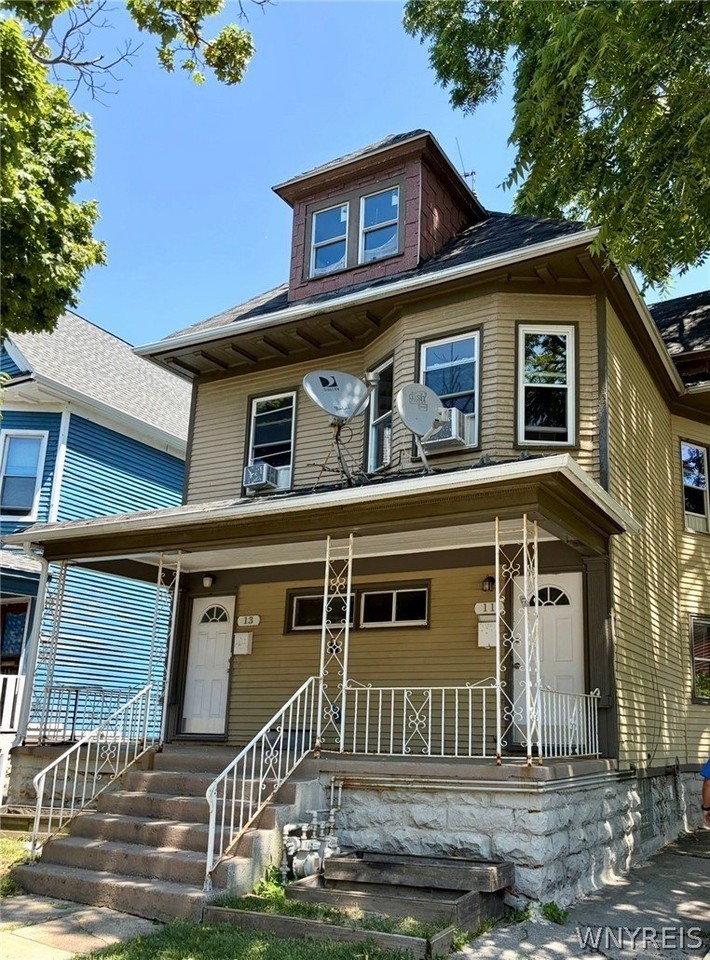 13 Hoyt St