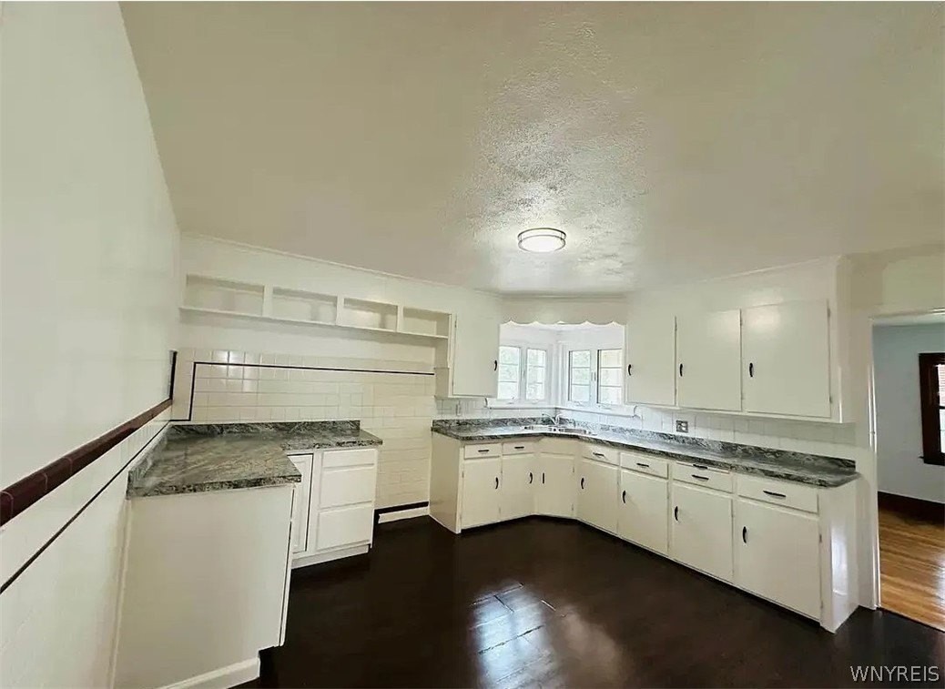 410 Washington Ave - Photo 4 of 11