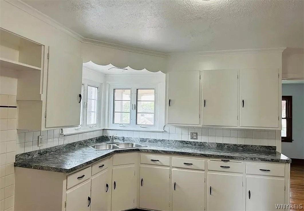 410 Washington Ave - Photo 5 of 11