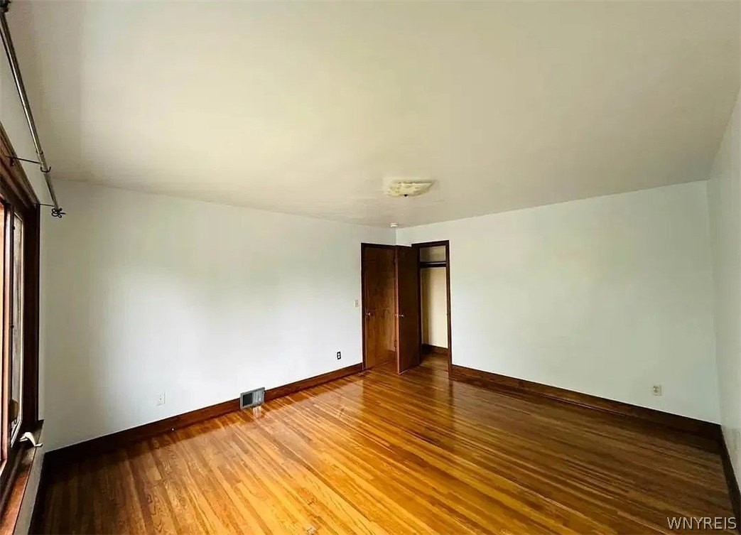 410 Washington Ave - Photo 6 of 11
