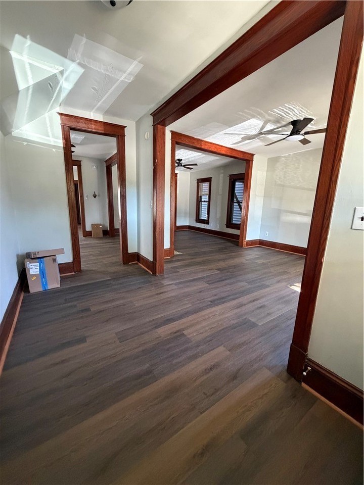 4446 Maple St - Photo 2 of 8