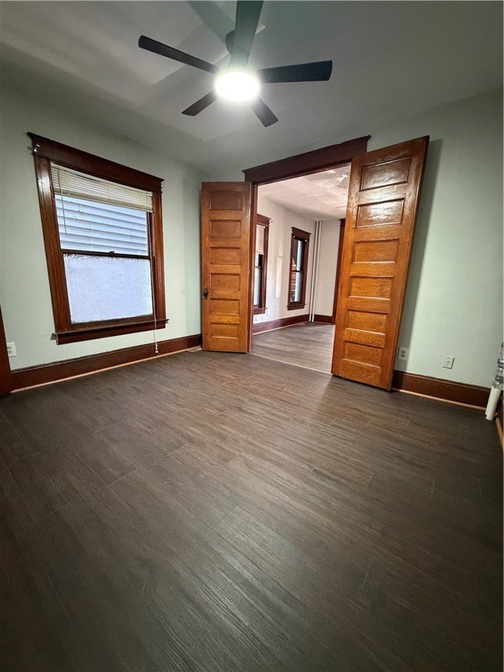 4446 Maple St - Photo 6 of 8