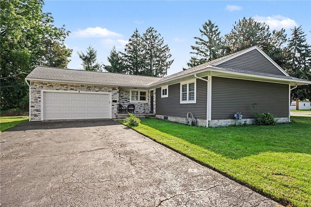 8 Hillview Dr - Photo 2 of 28