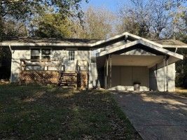 featured image of 185 E Lakeshore Dr