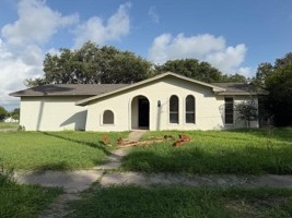 featured image of 1817 Brazos Dr