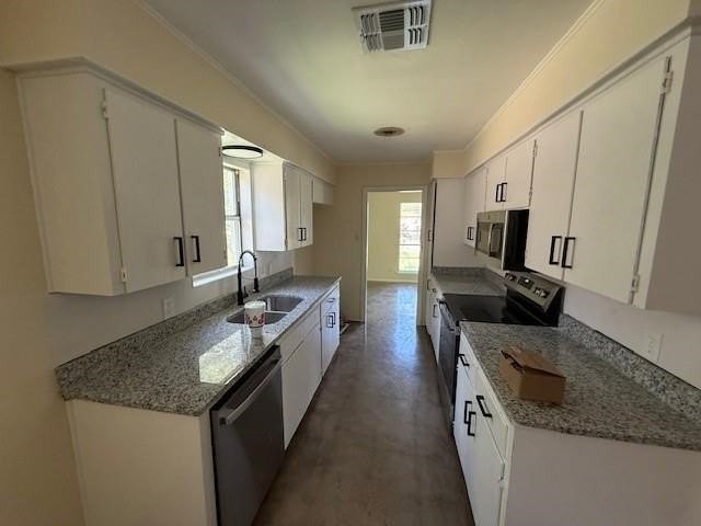 1817 Brazos Dr - Photo 2 of 7