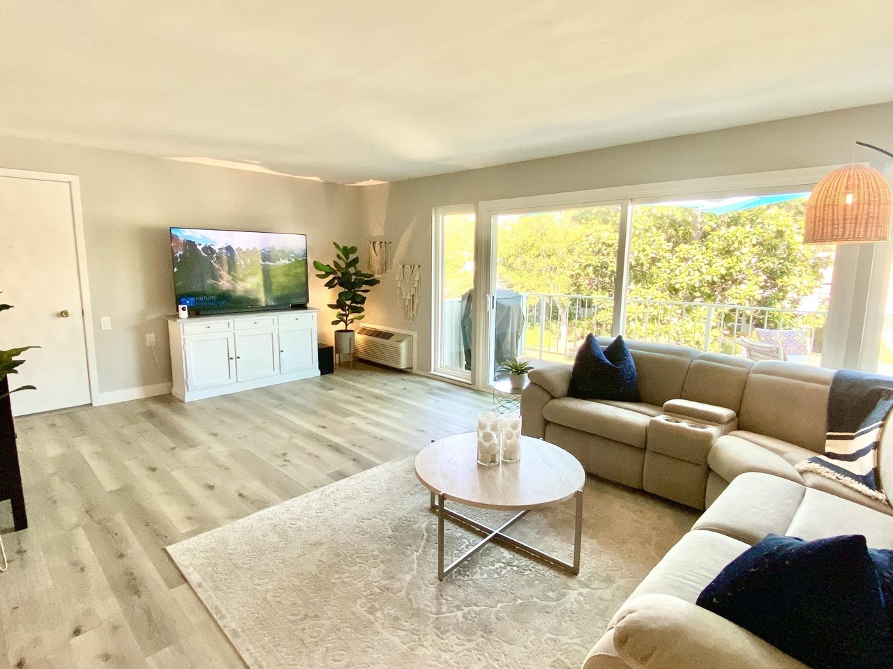 560 Avenida Sevilla #P - Photo 2 of 28