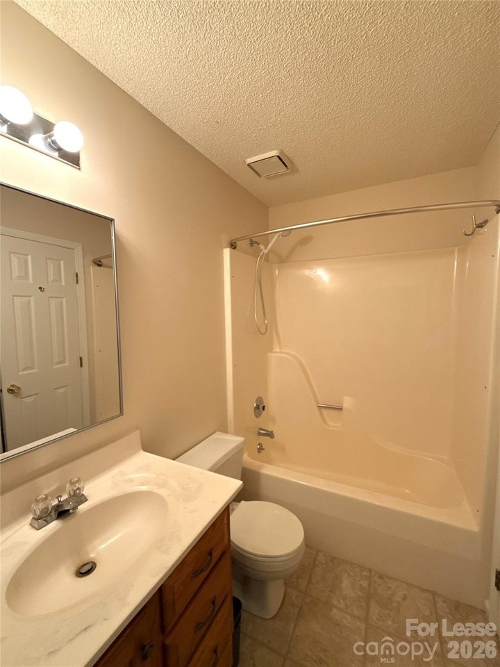 14520 Sapphire Ln - Photo 5 of 20