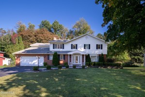 featured image of 13 Laurel Dr