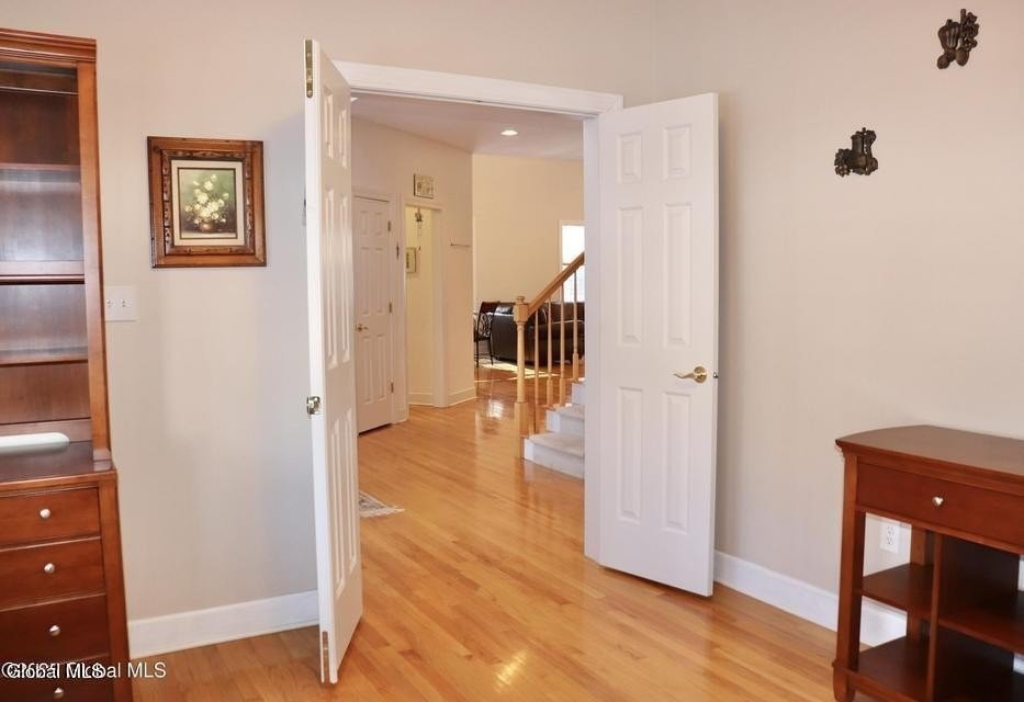 9 Hughes Cmn - Photo 5 of 28