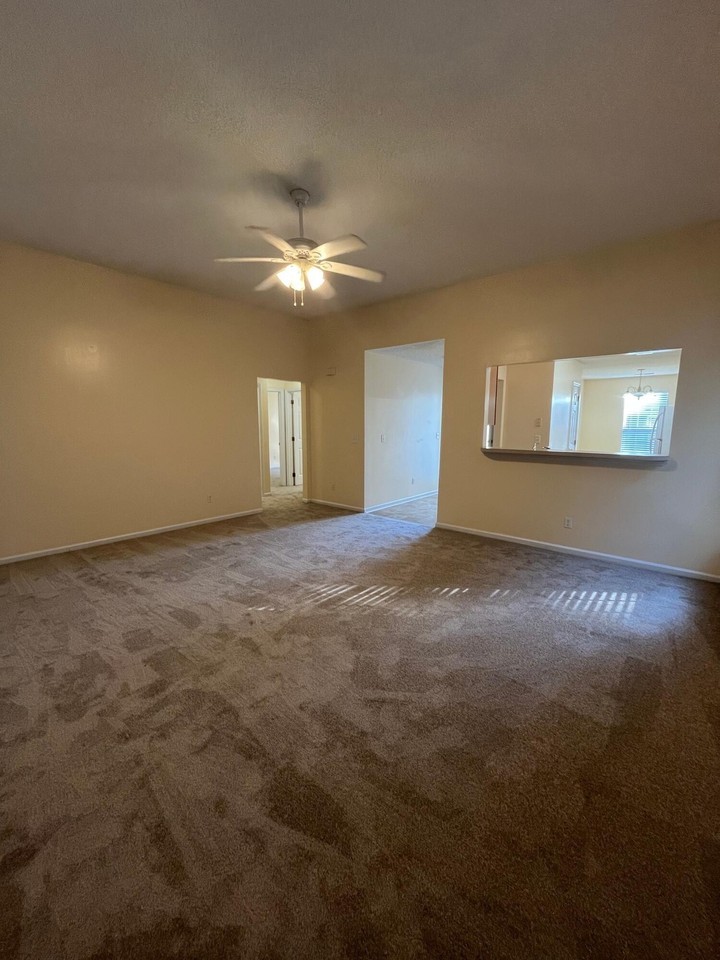1008 Longview Dr - Photo 2 of 12