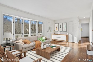 featured image of 80 Sasapequan Rd