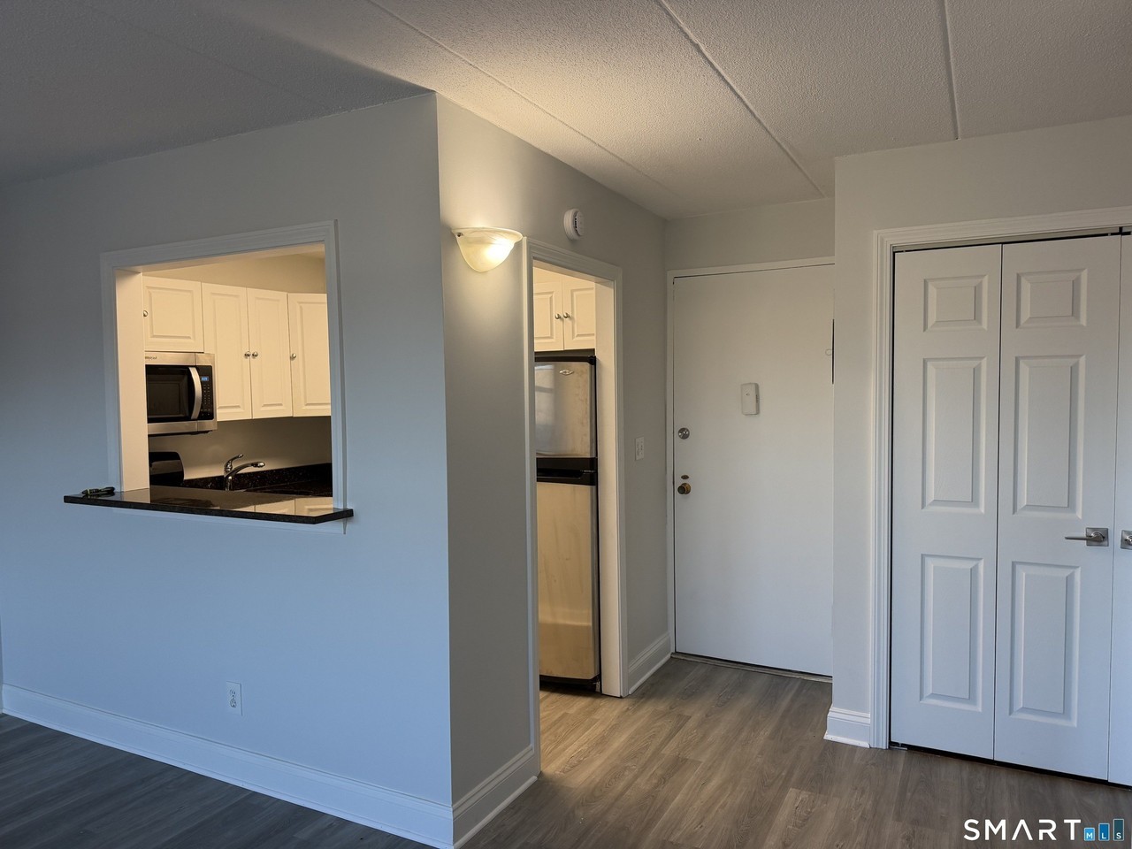 27 Northill St #4U - Photo 2 of 19