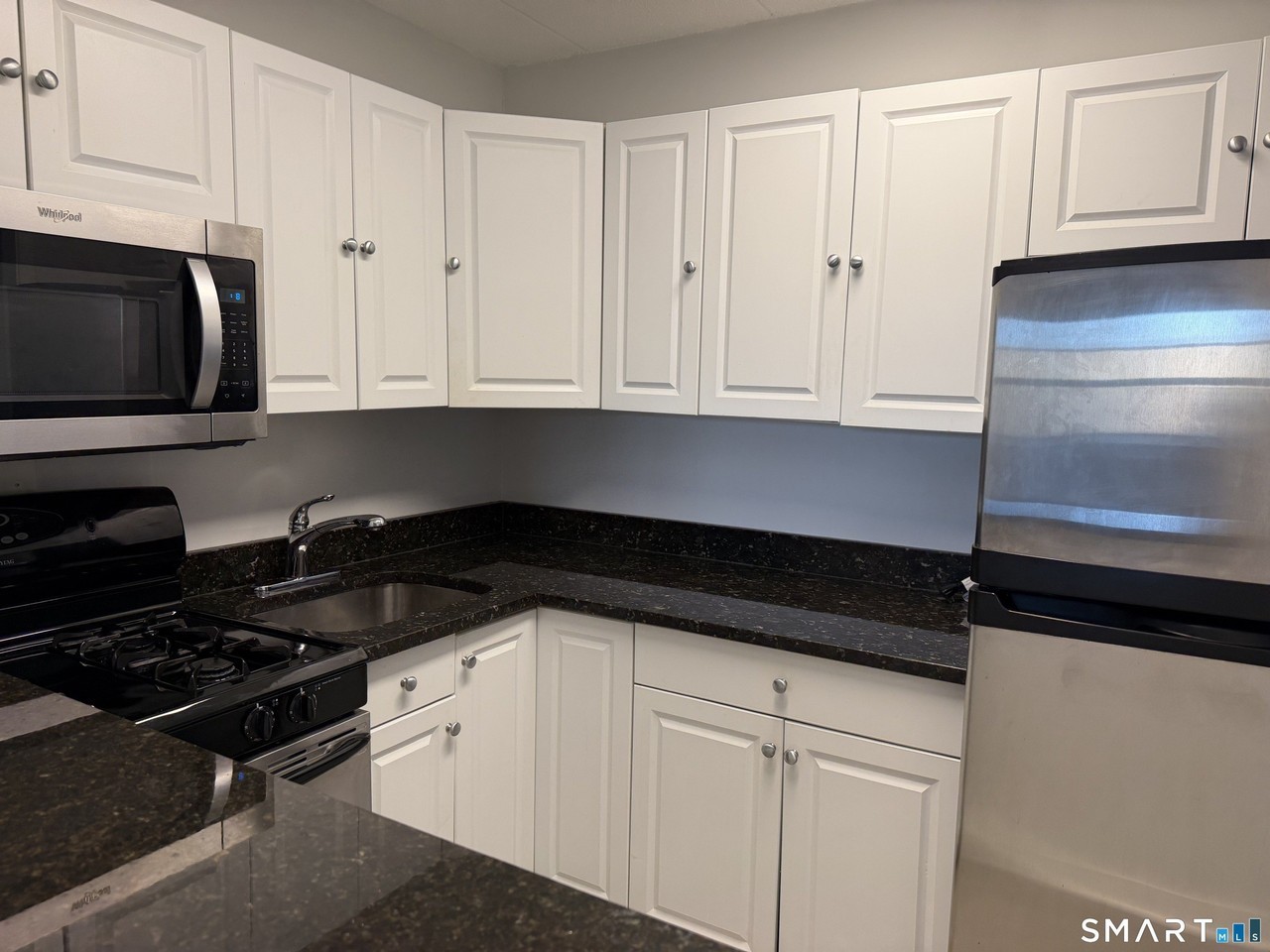 27 Northill St #4U - Photo 4 of 19