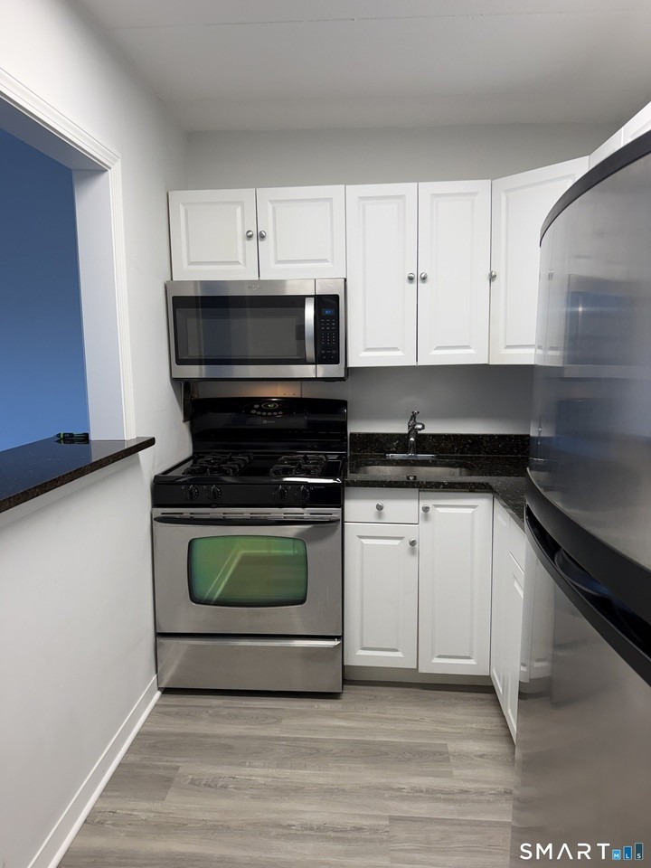 27 Northill St #4U - Photo 5 of 19
