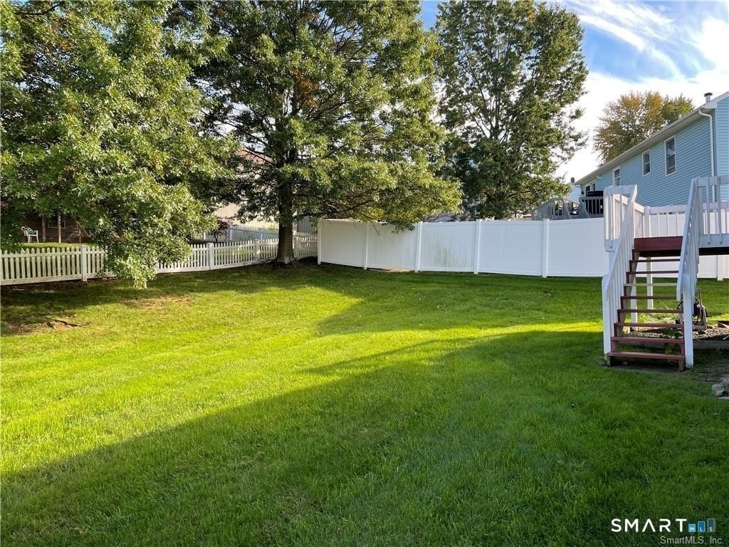 33 Gentile Pl - Photo 3 of 20