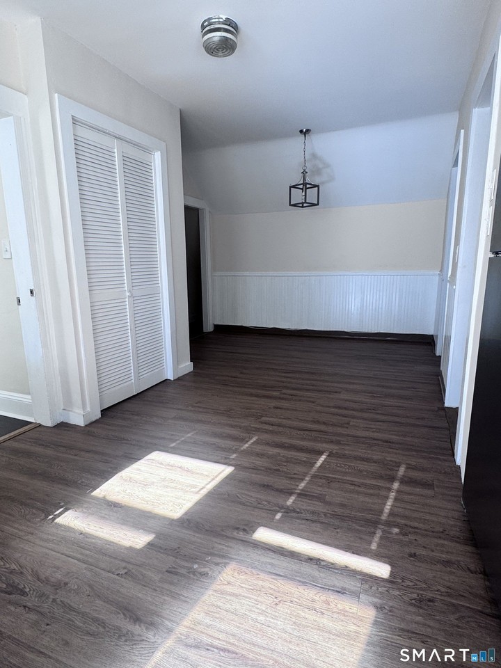 74 Bowe Ave - Photo 3 of 11