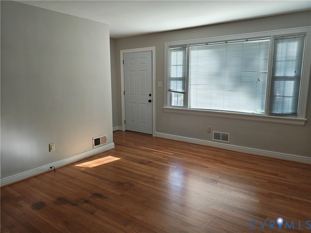 4706 Cutshaw Ave - Photo 2 of 23