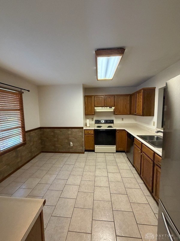 6644 Rolling Glen Dr - Photo 4 of 17