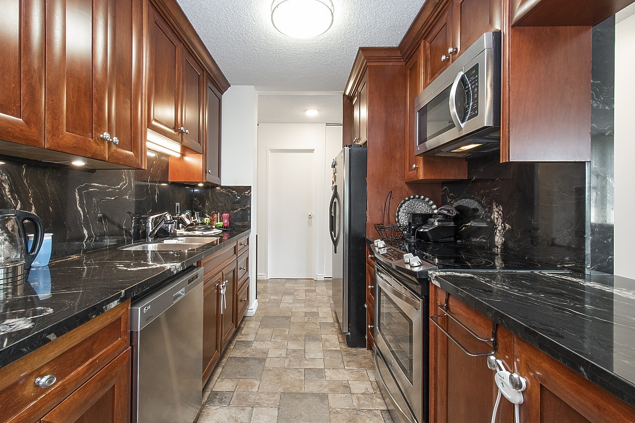 2020 Fullerton Avenue #1110 - Photo 6 of 24