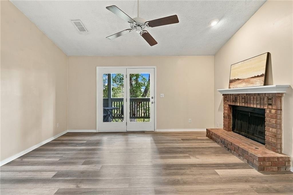 129 Warm Springs Cir - Photo 4 of 18