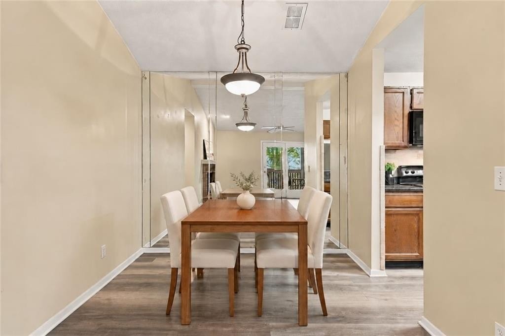 129 Warm Springs Cir - Photo 5 of 18