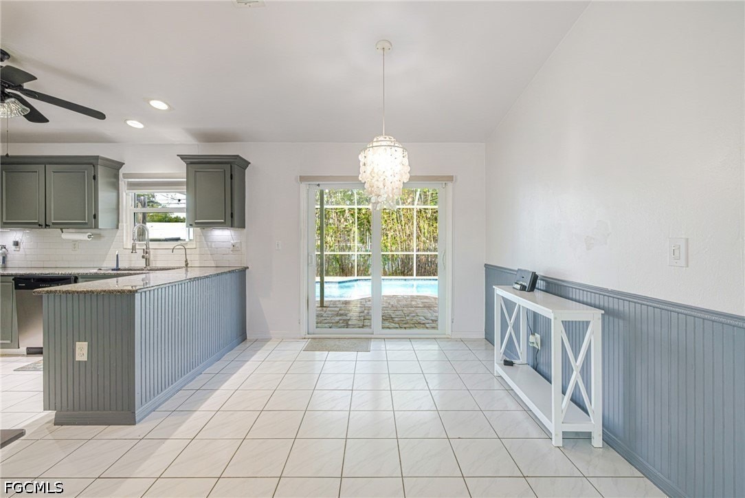8341 Cardinal Rd - Photo 4 of 35