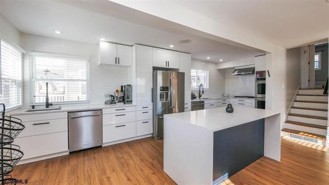 219 N Clermont Ave - Photo 1 of 1