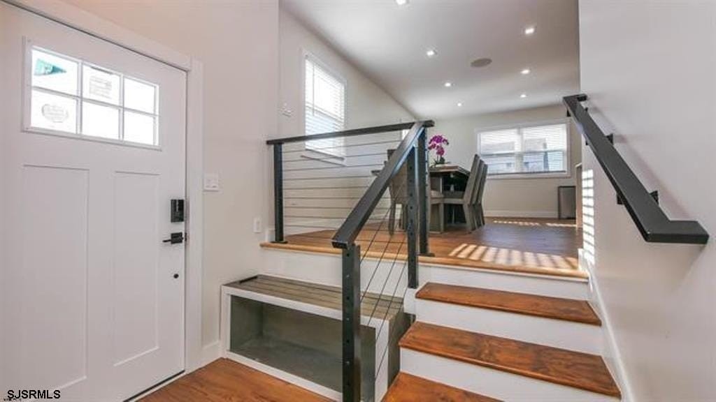 219 N Clermont Ave - Photo 6 of 25
