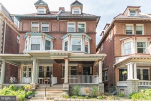 featured image of 4238 Spruce St