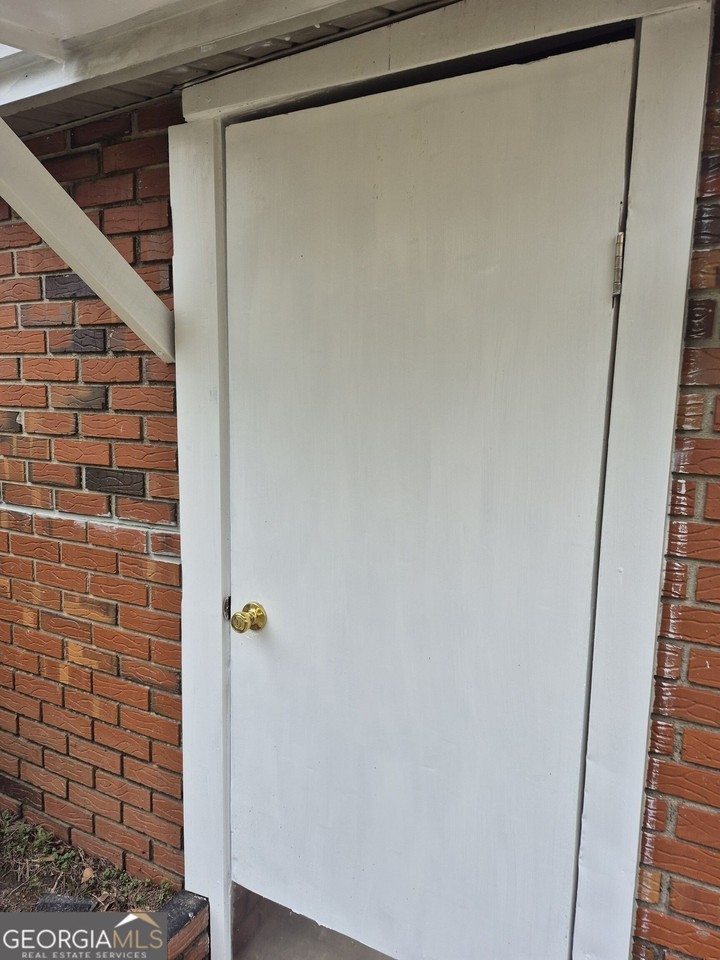 1432 Hagan Dr - Photo 4 of 15