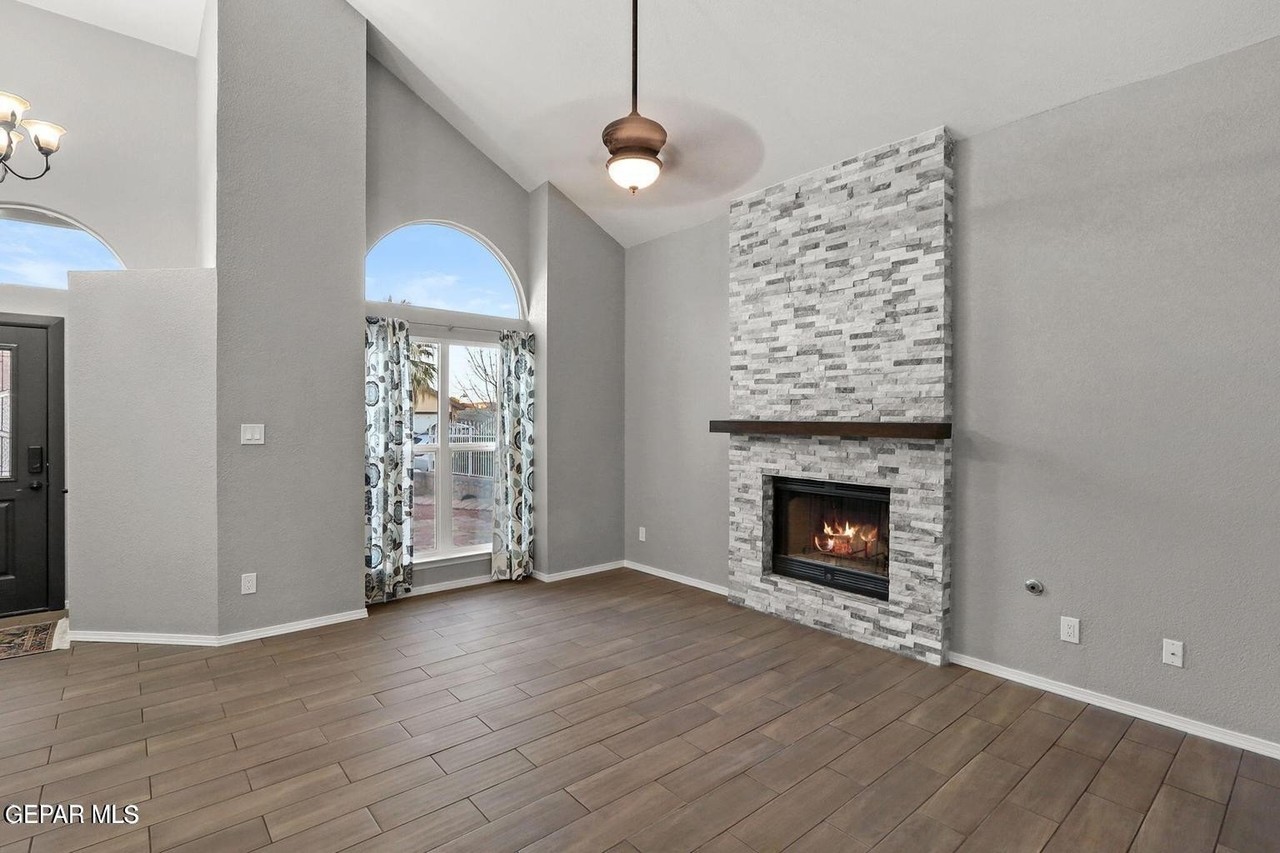 1857 Lyman Dutton Cir - Photo 3 of 22