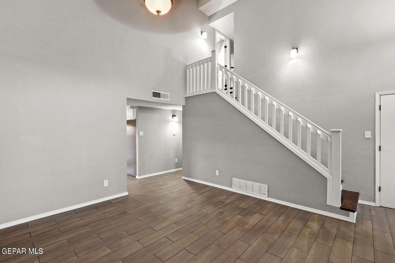 1857 Lyman Dutton Cir - Photo 5 of 22